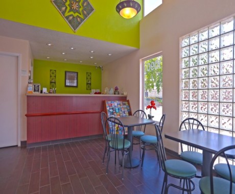 Redwood Creek Inn - Lobby and Breakfast - Redwood City Hotels